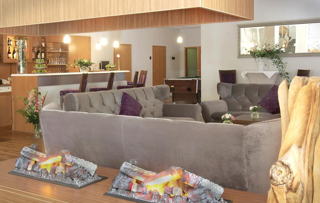 Hotel Haus Корин Екстериор снимка