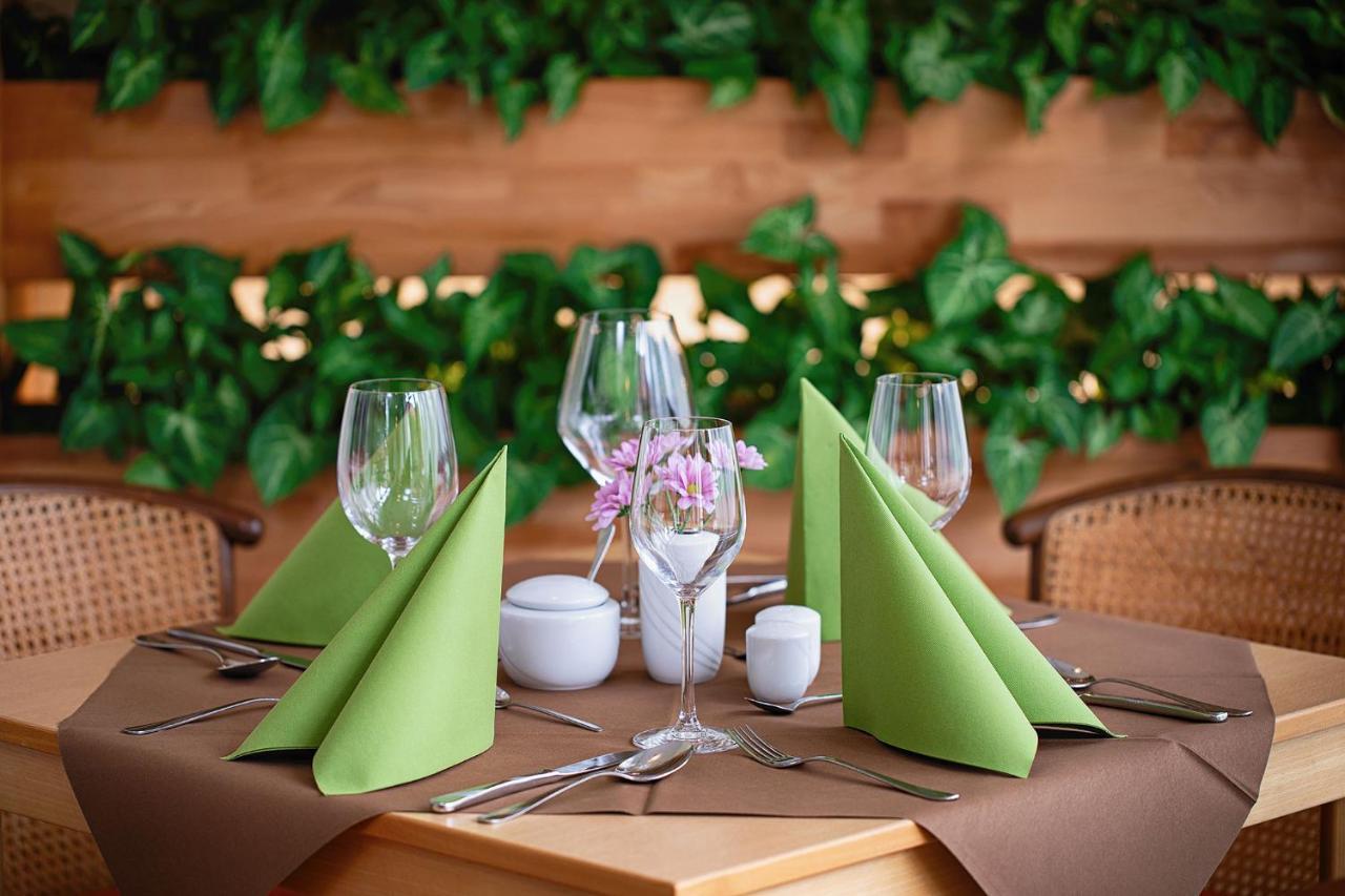 Hotel Haus Корин Екстериор снимка